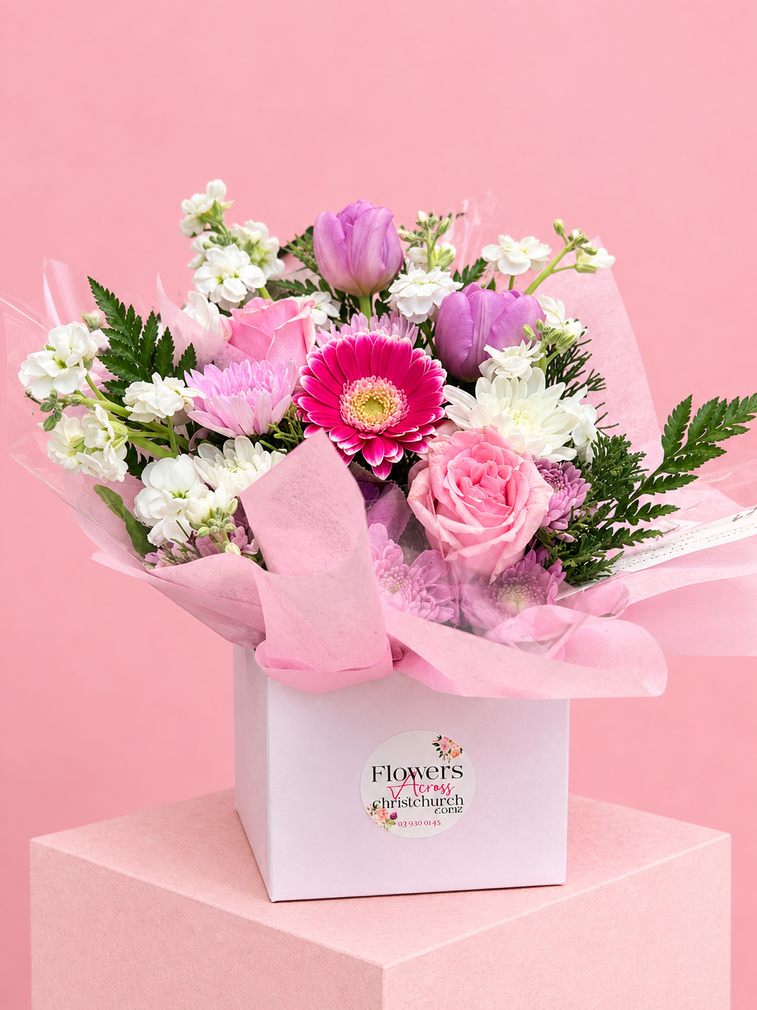 Flower arrangement in posies box