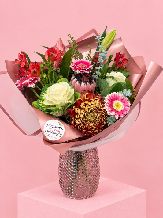 Flower arrangement in Vase