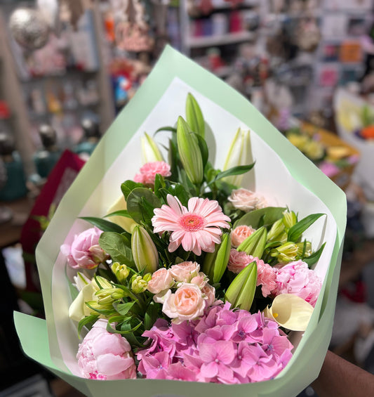 Pastel light mix bouquet